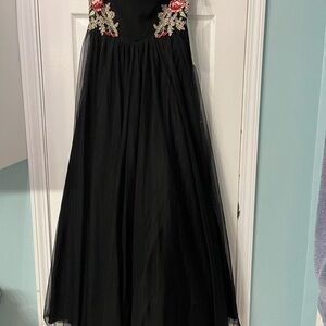 Elegant Black Strapless Dress with Floral Accents
